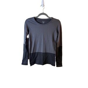 Athleta Flurry Women’s Base Layer Shirt Ribbed Long Sleeve Small Thumb Holes